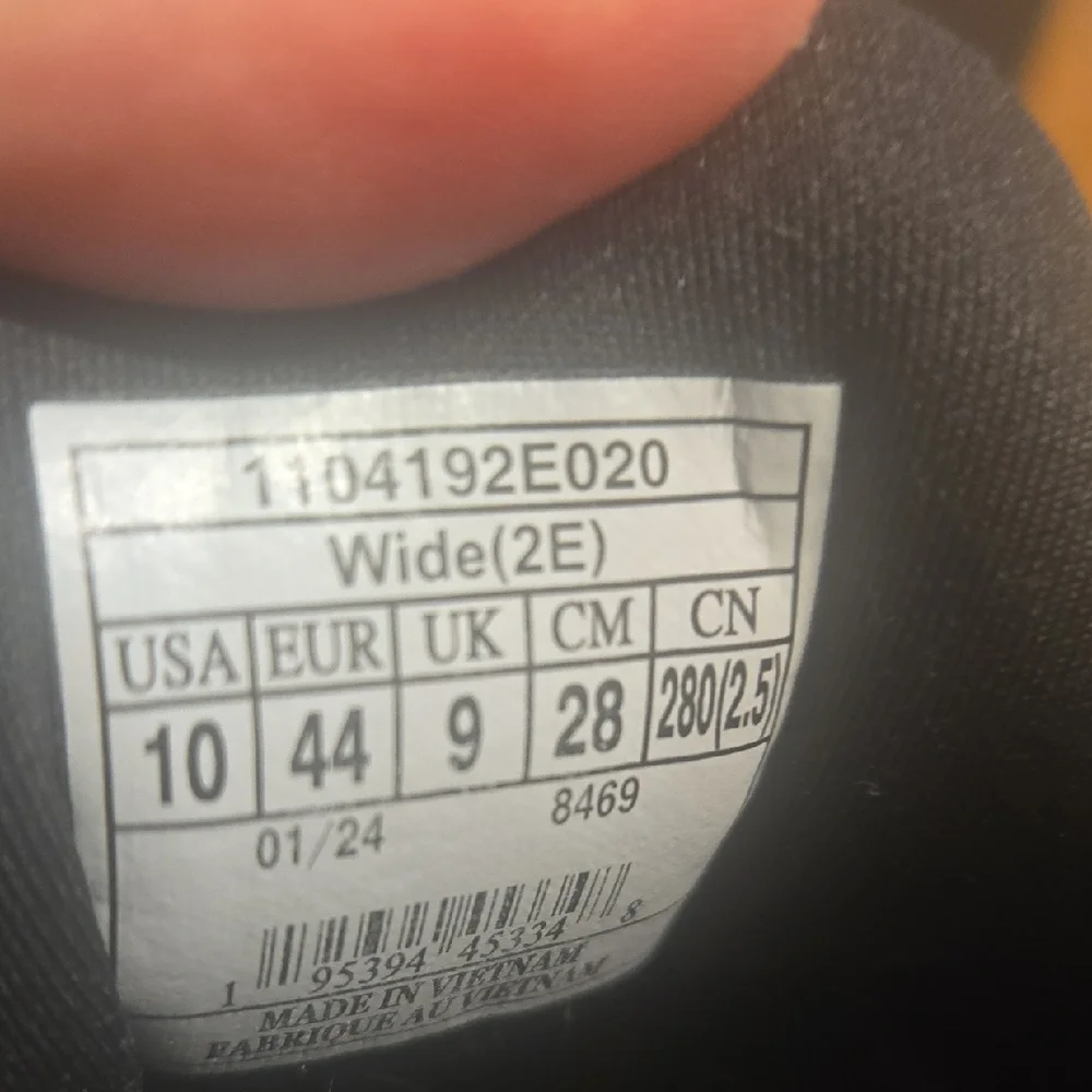 Brooks Men's Black Athletic Running Shoes - Glycerin Style - Picture 4 of 6